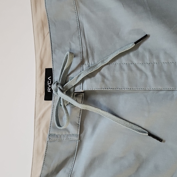 COPY - RVCA ISLAND VENTURE BOARDSHORTS Swim Trunks - Picture 4 of 11
